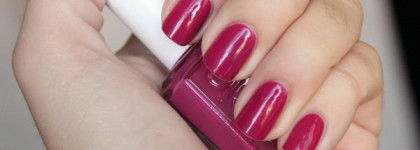Неопределенный лак с определяющим названием Essie Big Spender