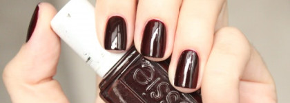 Мои верные помощники в маникюре Essie topcoat Good-to-go, Essie Millionails + маникюр Essie Nail Laquer #49 Wicked