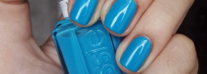 Оказываемся в центре внимания Essie Nail Lacquer Strut your stuff #322