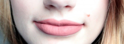 Маленькие помощники нюдового макияжа - стойкие карандаши Posh permanent Liner