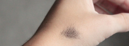 Небольшой штрих к большому портрету - тушь Dior Addict The IT-Lash Noir