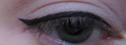 Любимый карандаш для глаз Maybelline Master Drama Khol Liner Ultra Black