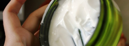 Помощь волосам от Yves Rocher