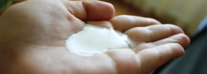 Помощь волосам от Yves Rocher