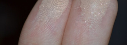 Компактная пудра Estee Lauder Invisible Powder Makeup в оттенке 1N1 121