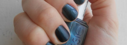 Essie №90 Dive Bar - глубины океана и морские жители