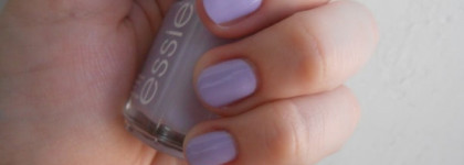 Лак Essie Lilacism #37 и Крутые утесы Моне - что общего?
