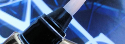 Мой незаменимый помощник Yves Saint Laurent Touche Eclat Radiant Touch в оттенке №2 Ivory  (слоновая кость)