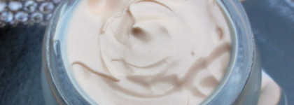 Kanebo Sensai Eyelid Base Увлажняющая основа под тени для век