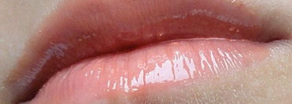 Chanel Rouge Allure Extrait De Gloss Pure Shine Intense Colour Long Wear Lip Gloss в оттенке 52 Genie