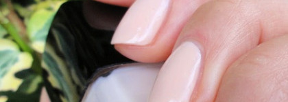 Chanel Le Vernis Nail Colour #625 Secret