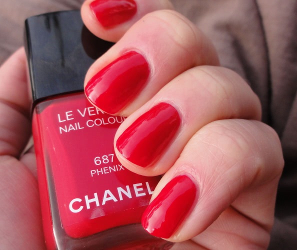 Chanel Le Vernis Nail Colour # 687 Phenix - символ вечной жизни