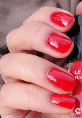 Chanel Le Vernis Nail Colour # 687 Phenix - символ вечной жизни
