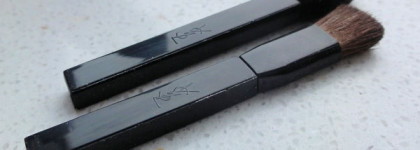 Шелковистые моно-тени для век YSL Ombre Solo Lasting-Radiance Smoothing Eye Shadow в оттенке #02 Cashmere Brown