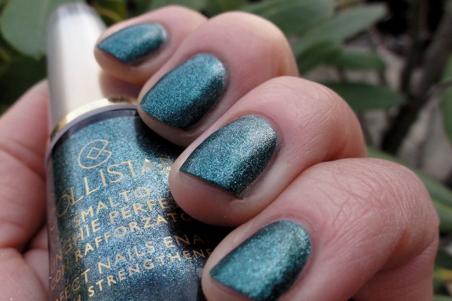 Collistar Perfect Nails Enamel With Strengthener # 69 Verde Lame Mat