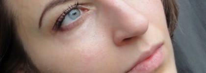 Тональное средство с эффектом сияния Shiseido Future Solution LX Total Radiance Foundation SPF 15 #I 20 Natural Light Ivory