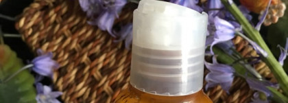 Деликатный демакияж с молочком для умывания Bee Honest