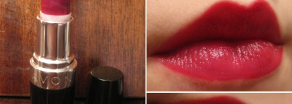 Красное вино на губах. Ultra Colour Rich Moisture Seduction Lipstick от Avon, оттенок Red Kiss