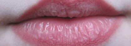 Занимательная геометрия. Мультисредство для макияжа губ "Pro 3-In-1" от Avon, оттенок Berry