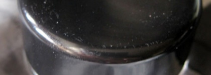 Нет, только ей пою я дифирамбы!(с) База под тени Avon Eye Shadow Primer Light Beige от Avon