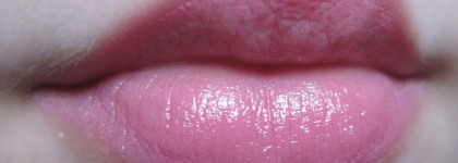 Нежно-пренежно-препренежно. Бальзам для губ Oriflame Lip Spa Therapy Lip Balm в оттенках 30380 Soft Rose и 30381 Caring Nude