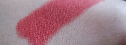 Самый яркий кошмар. Deborah Milano Atomic Red Mat Lipstick в оттенке №19