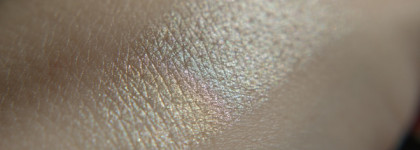 Сияй с Golden Rose Highlighter Stick 01 Bright Gold