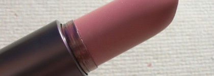 Загадка Shiseido Perfect Rouge Glowing Matte – Матовая помада с эффектом сияния RD722