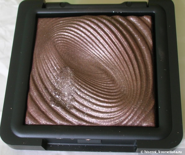 Цвета осени - тени Kiko Water Eyeshadow в оттенках № 208 Light Gold и № 206 Pearly Coffee