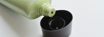 Приятный увлажняющий ББ с зеленым чаем Holika Holika Petit BB Cream Watery Spf25 PA++