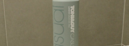 Уходовые и укладочные средства для волос от Aussie и Toni & Guy