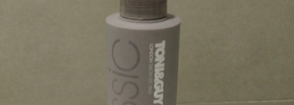 Уходовые и укладочные средства для волос от Aussie и Toni & Guy