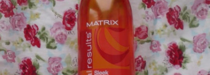 Шампуни Collistar и Lush,  маска Love 2 mix Organic, термозащита Matrix и увлажняющая сыворотка Kapous