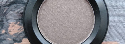 Мас: Eye Shadow # Patina и Amplified Creme lipstick # Blankety