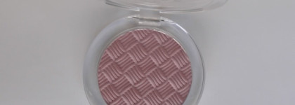 Essence the velvets eyeshadow #08 coral me maybe