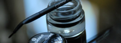 Гелевая подводка Essence Gel Eyeliner 01 Midnight in Paris