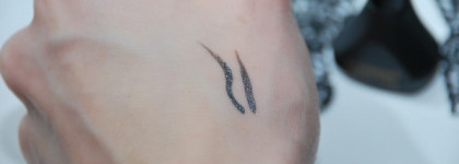 Жидкая подводка El Corazon Delicious make-up eyeliner - Wet Grey