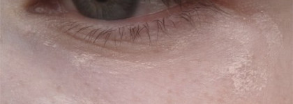 Мое неприятное знакомство с маскирующим средством Avon Invisible Light Concealer (оттенок Light)