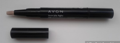 Мое неприятное знакомство с маскирующим средством Avon Invisible Light Concealer (оттенок Light)