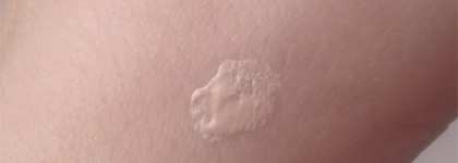 Мое неприятное знакомство с маскирующим средством Avon Invisible Light Concealer (оттенок Light)