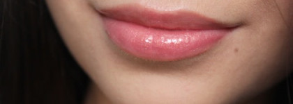 Блески для губ Revlon Colorburst в оттенках № 008 Peony, 016 Bordeaux