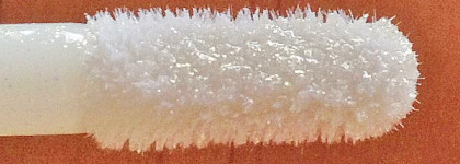 Золотое сияние губ с блеском ColorBurst lip gloss "All that glitters" от Revlon