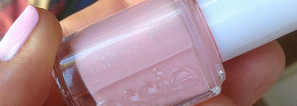 Розовый позитив от Essie Nail Lacquer «No baggage please» №836