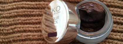 Kiko Colour Shock Long Lasting Eyeshadow в оттенке #107 Inspiration Emerald и #102 Revolutionary Burgundy