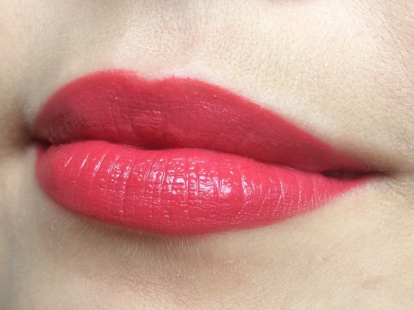 BE Creative Make Up Intense Lipstick в оттенках #008 Magnetic и #019 Heat