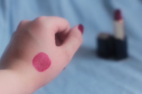 Estee Lauder Pure Color Envy Sculpting Lipstick в оттенках 410 Dynamic и 240 Tumultuous Pink