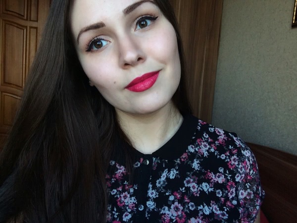 Estee Lauder Pure Color Envy Sculpting Lipstick в оттенках 410 Dynamic и 240 Tumultuous Pink