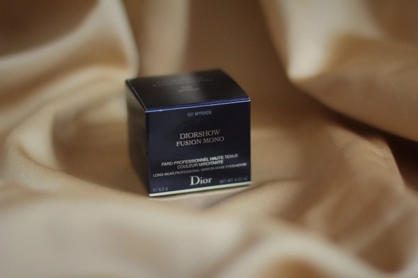 Весенние тени Dior Diorshow Fusion Mono Long-Wear Professional Mirror-Shine Eyeshadow в оттенке 531 Myriade