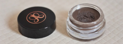 Промахнулась с цветом - Anastasia Beverly Hills Dipbrow Pomade в оттенке Dark Brown