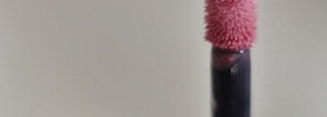 Спокойный повседневный блеск Dior Rouge Dior Brillant Lipshine & Care Couture Color в оттенке 263 Swan